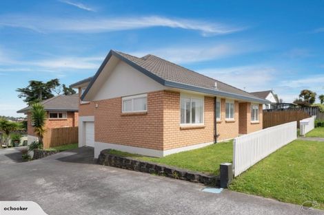 Photo of property in 49 De Quincey Terrace, Highland Park, Auckland, 2010