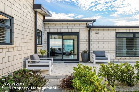 Photo of property in 49 Highgrove, Saint Clair, Dunedin, 9012