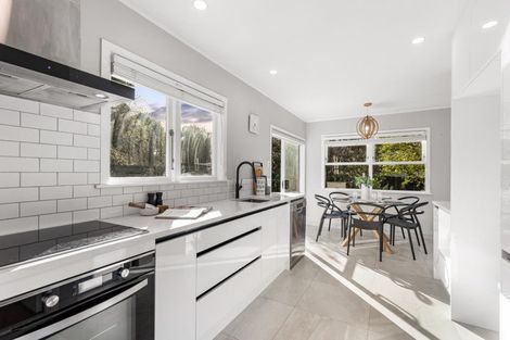 Photo of property in 1/86 Tirimoana Road, Te Atatu South, Auckland, 0602