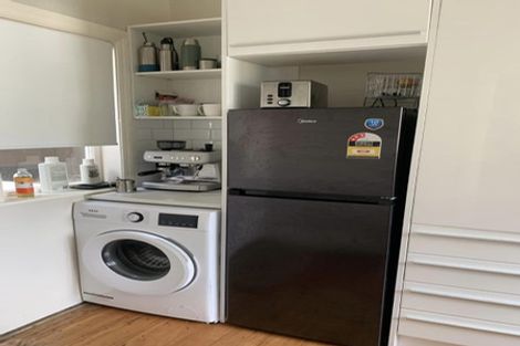 Photo of property in 98 Wallace Street, Mount Cook, Wellington, 6021