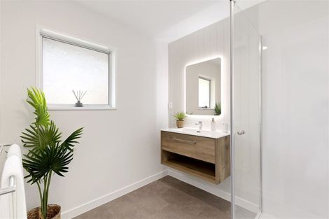 Photo of property in 2 Hythe Lane, Saint Martins, Christchurch, 8022