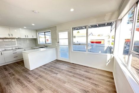 Photo of property in 126 Hillcrest Road, Papatoetoe, Auckland, 2025