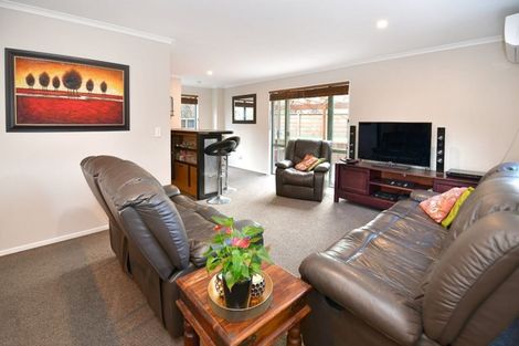 Photo of property in 37 Midshipman Court, Gulf Harbour, Whangaparaoa, 0930