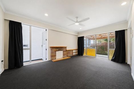 Photo of property in 81 Awanui Street, Merrilands, New Plymouth, 4312