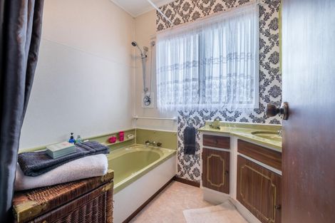 Photo of property in 2/27 Rogan Street, Mount Roskill, Auckland, 1041