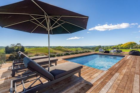 Photo of property in 1232 Taihape Road, Sherenden, Hastings, 4179