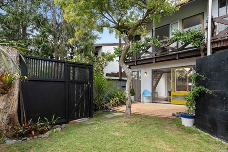 Photo of property in 4/14 Fowlds Avenue, Sandringham, Auckland, 1025