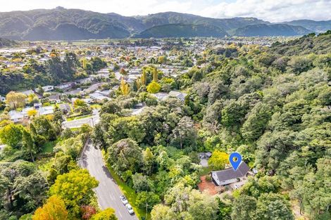 Photo of property in 49 Blue Mountains Road, Pinehaven, Upper Hutt, 5019