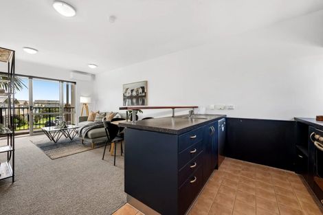 Photo of property in 7/29 Haven Drive, East Tamaki, Auckland, 2013