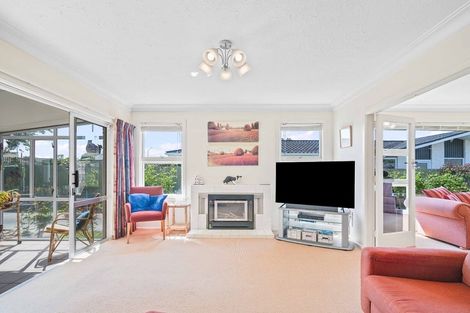 Photo of property in 21 Oakfield Street, Burnside, Christchurch, 8053