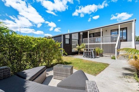 Photo of property in 1 Alexander Place, Papamoa Beach, Papamoa, 3118