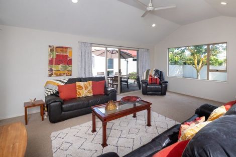 Photo of property in 20 Arataki Road, Havelock North, 4130