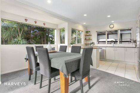 Photo of property in 13a West Lynn Road, Titirangi, Auckland, 0604