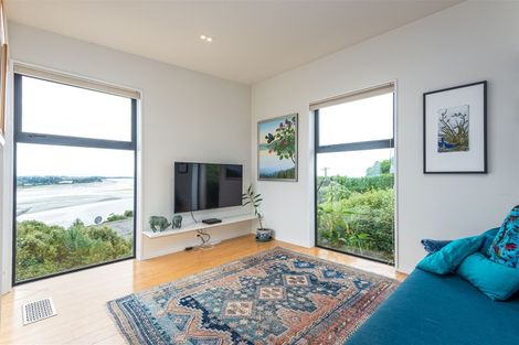 Photo of property in 45 Saint Andrews Hill Road, Mount Pleasant, Christchurch, 8081