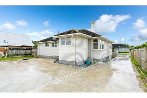 Photo of property in 4 Douglas Crescent, Fairfield, Hamilton, 3214