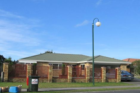 Photo of property in 46 Lakeside Drive, Orewa, 0931