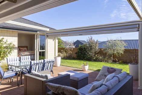 Photo of property in 4 Tuhua Close, Wharewaka, Taupo, 3330