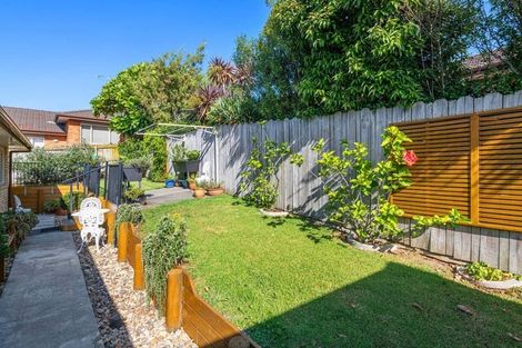 Photo of property in 1 Anchorite Way, Red Beach, 0932