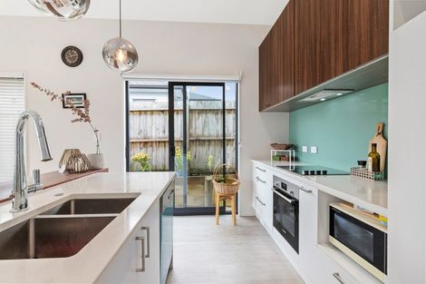 Photo of property in 24 Jutland Road, Pukekohe, 2120