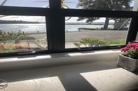 Photo of property in 16 Chapman Road, Te Atatu Peninsula, Auckland, 0610