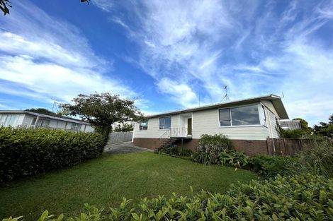 Photo of property in 14 Kereru Place, Half Moon Bay, Auckland, 2012