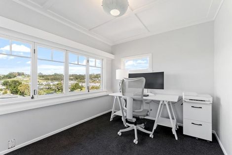 Photo of property in 18 Penton Road, Stanmore Bay, Whangaparaoa, 0932