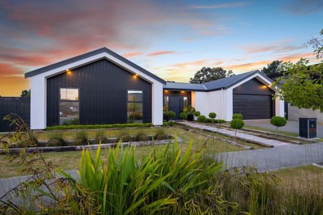 Photo of property in 7 Kanuka Drive, Hokowhitu, Palmerston North, 4410