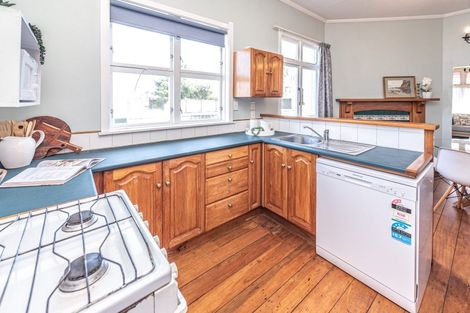 Photo of property in 11 Sarjeant Street, Gonville, Whanganui, 4500