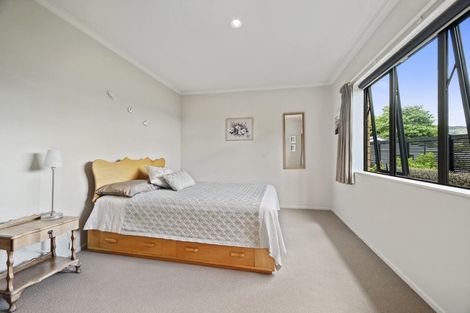 Photo of property in 56 Aquarius Drive, Kawaha Point, Rotorua, 3010