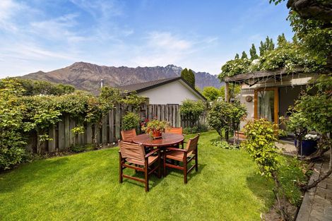 Photo of property in 42 Remarkables Crescent, Frankton, Queenstown, 9300