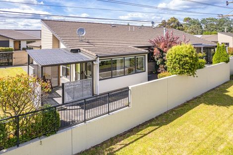 Photo of property in Caversham Park, 2/29 Caversham Road, Westmere, Whanganui, 4501