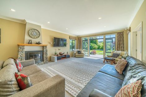 Photo of property in 30 Emerald Hill Drive, Birchville, Upper Hutt, 5018