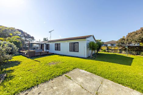 Photo of property in 12 Rosemead Place, Randwick Park, Auckland, 2105