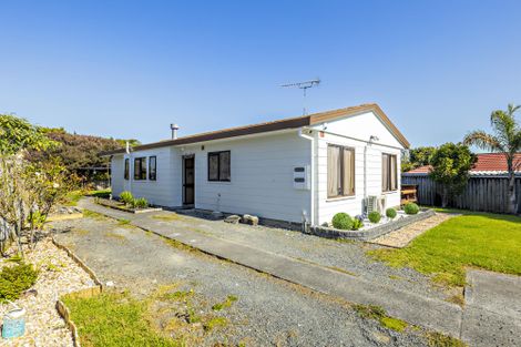 Photo of property in 12 Rosemead Place, Randwick Park, Auckland, 2105