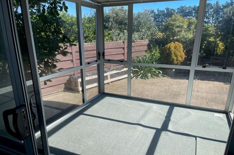 Photo of property in 43 Meadowbrook Drive, Cloverlea, Palmerston North, 4412