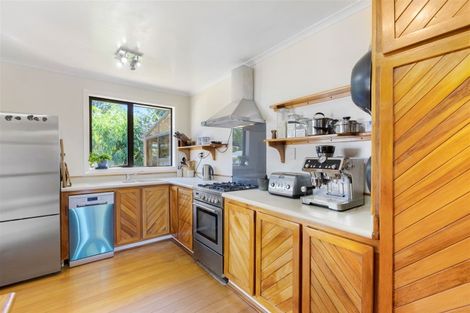 Photo of property in 26 Trelawn Place, Cockle Bay, Auckland, 2014