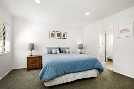 Photo of property in 175 Woodman Drive, Tawa, Wellington, 5028