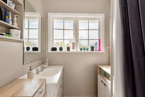 Photo of property in 7 Southsea Crescent, Silverdale, Hamilton, 3216