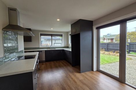 Photo of property in 2/3 Esher Place, Saint Martins, Christchurch, 8022