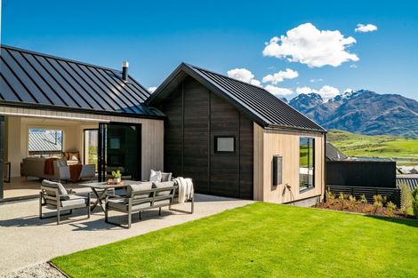 Photo of property in 19 Falconer Rise, Jacks Point, Queenstown, 9371