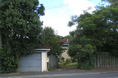 Photo of property in 36 Onewa Road, Northcote Point, Auckland, 0627