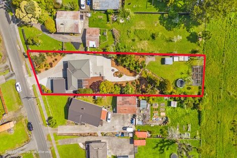 Photo of property in 18 Grassmere Road, Henderson Valley, Auckland, 0612