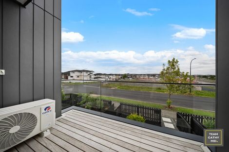 Photo of property in 6 Papa Takaro Lane, Flat Bush, Auckland, 2019