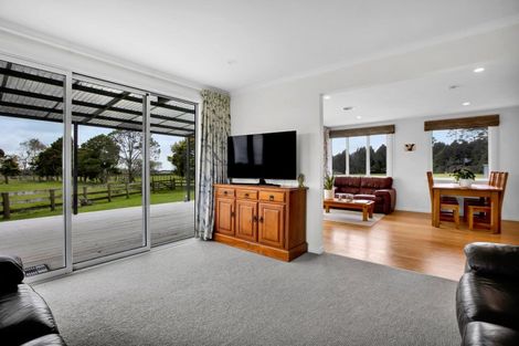 Photo of property in 145 Johns Road, Tariki, Inglewood, 4388