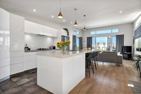 Photo of property in 181a Heta Road, Highlands Park, New Plymouth, 4312