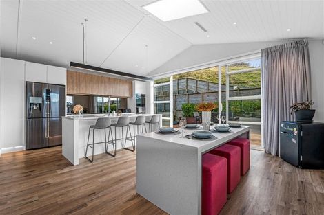 Photo of property in 43 Great West Road, Matipo Heights, Rotorua, 3015