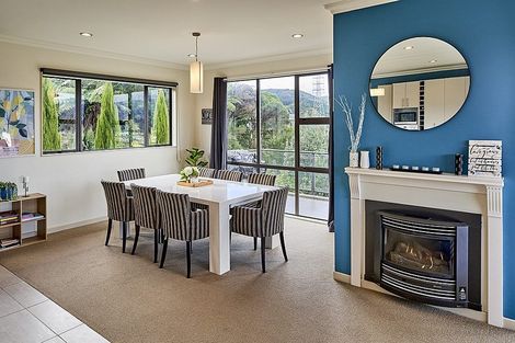 Photo of property in 15 Swain Grove, Riverstone Terraces, Upper Hutt, 5018