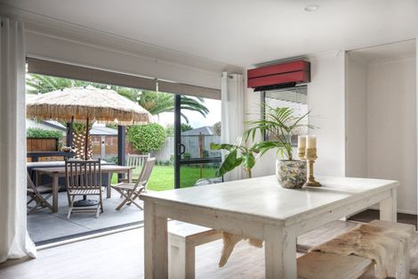 Photo of property in 8 Woodfield Place, Parkvale, Hastings, 4122