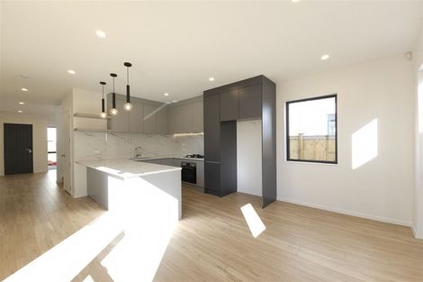 Photo of property in 17d Stanniland Street, Sunnyhills, Auckland, 2010