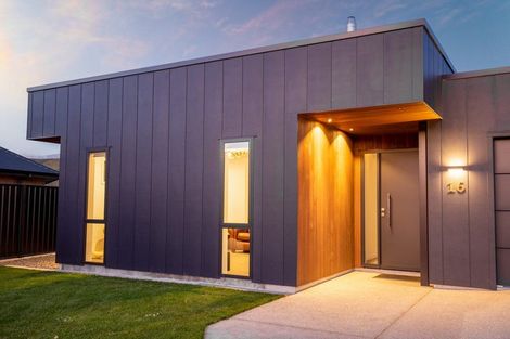 Photo of property in 16 Willoughby Place, Clyde, 9330